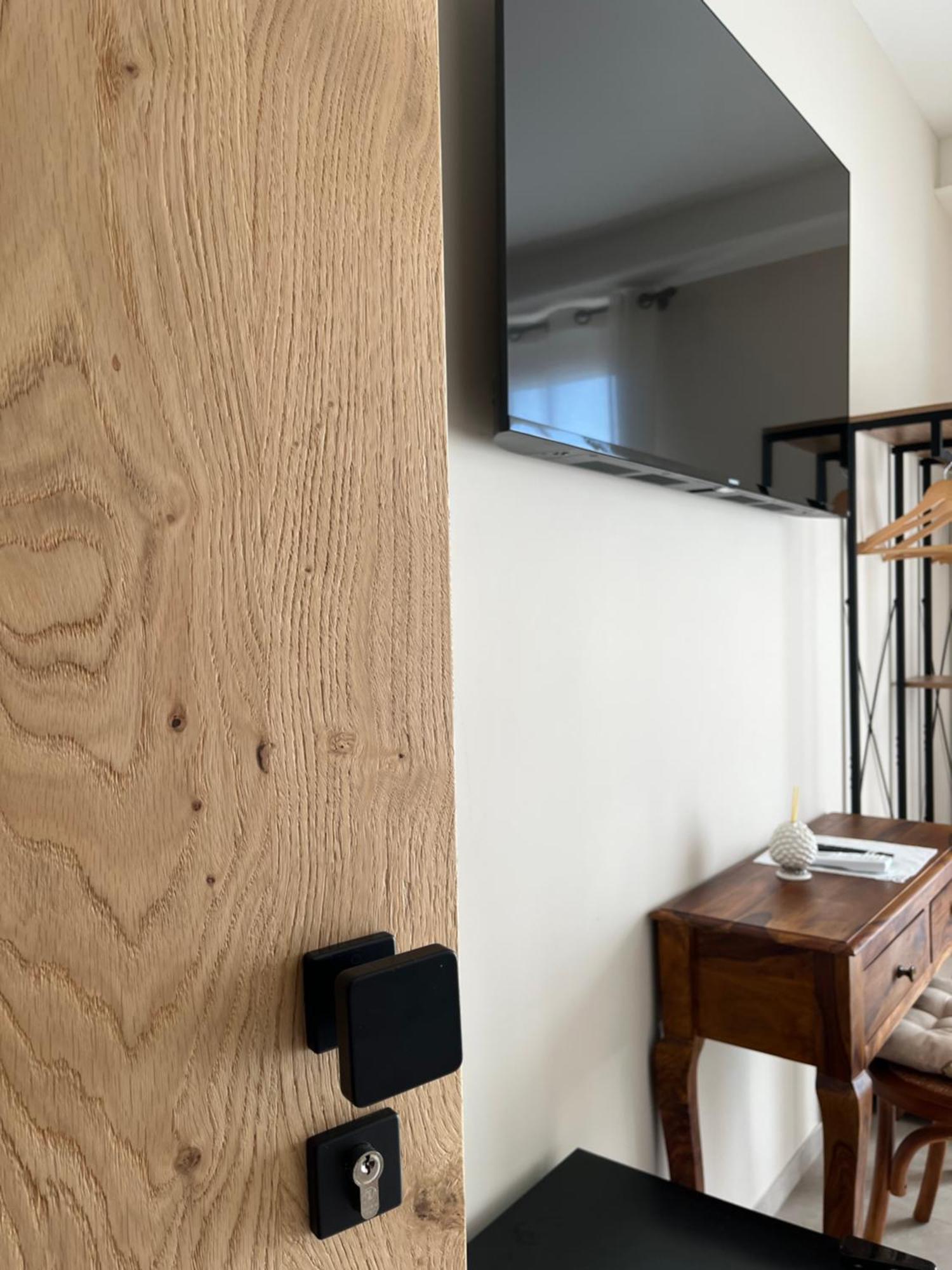 Ferienwohnung Seta Luxury Roseto Degli Abruzzi Exterior foto