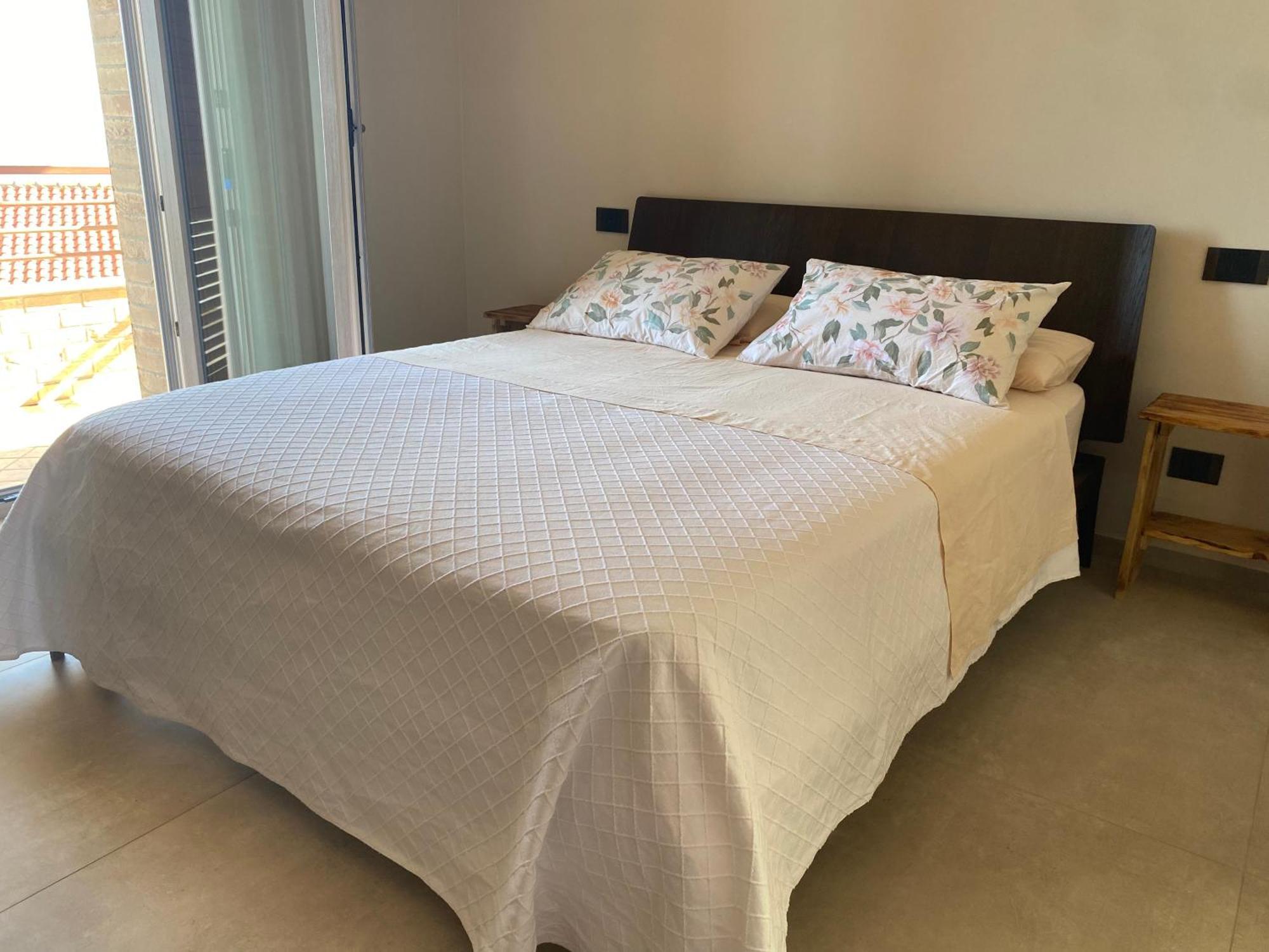 Ferienwohnung Seta Luxury Roseto Degli Abruzzi Exterior foto