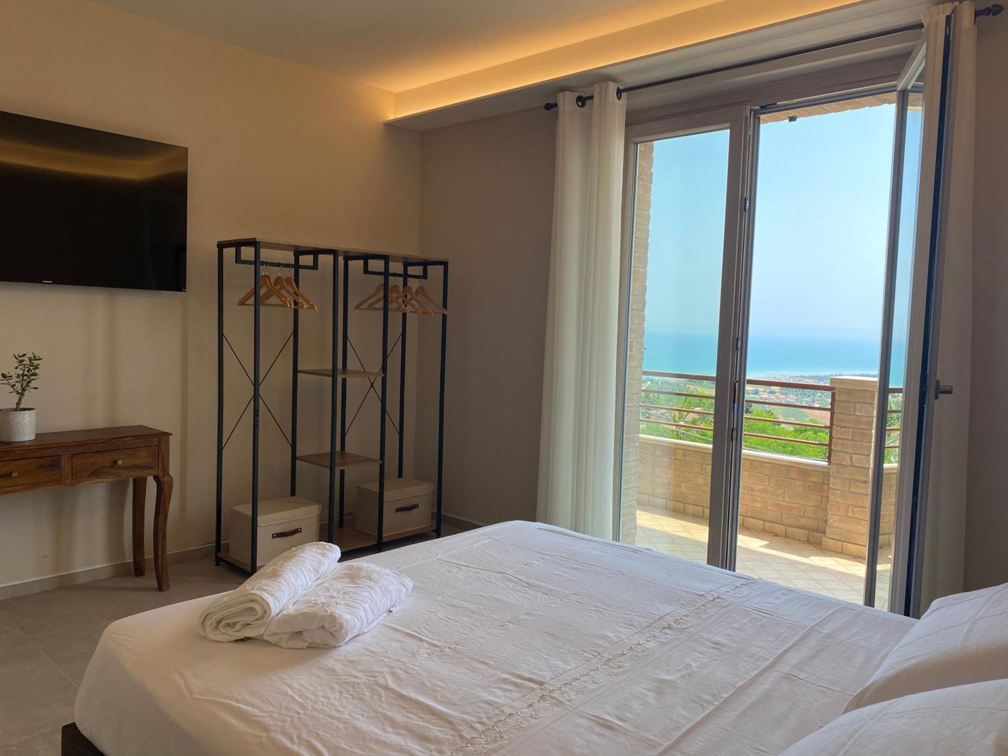 Ferienwohnung Seta Luxury Roseto Degli Abruzzi Exterior foto