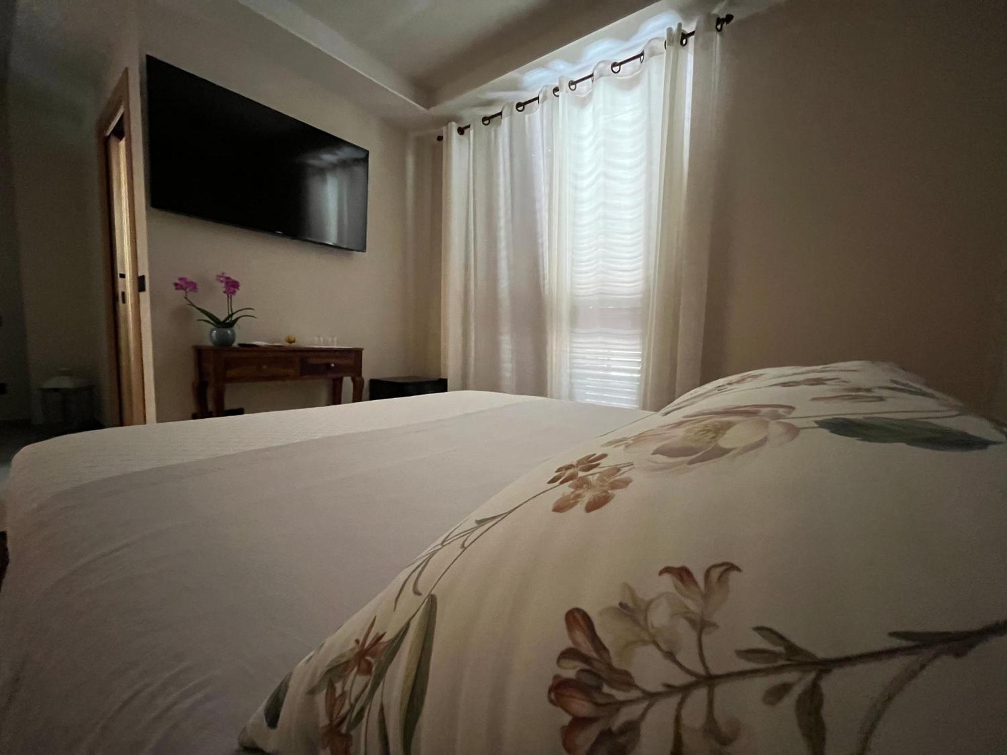 Ferienwohnung Seta Luxury Roseto Degli Abruzzi Exterior foto