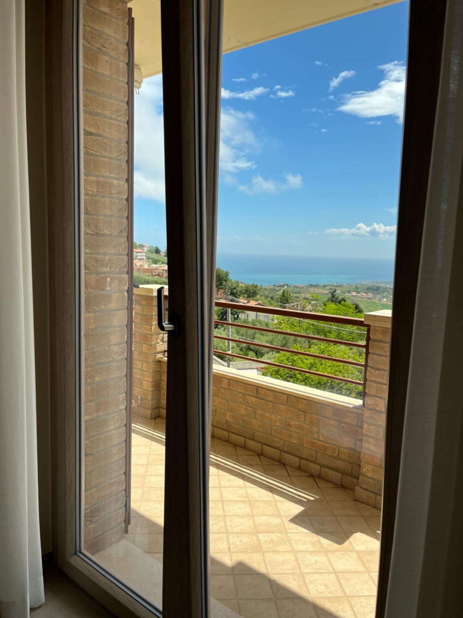 Ferienwohnung Seta Luxury Roseto Degli Abruzzi Exterior foto