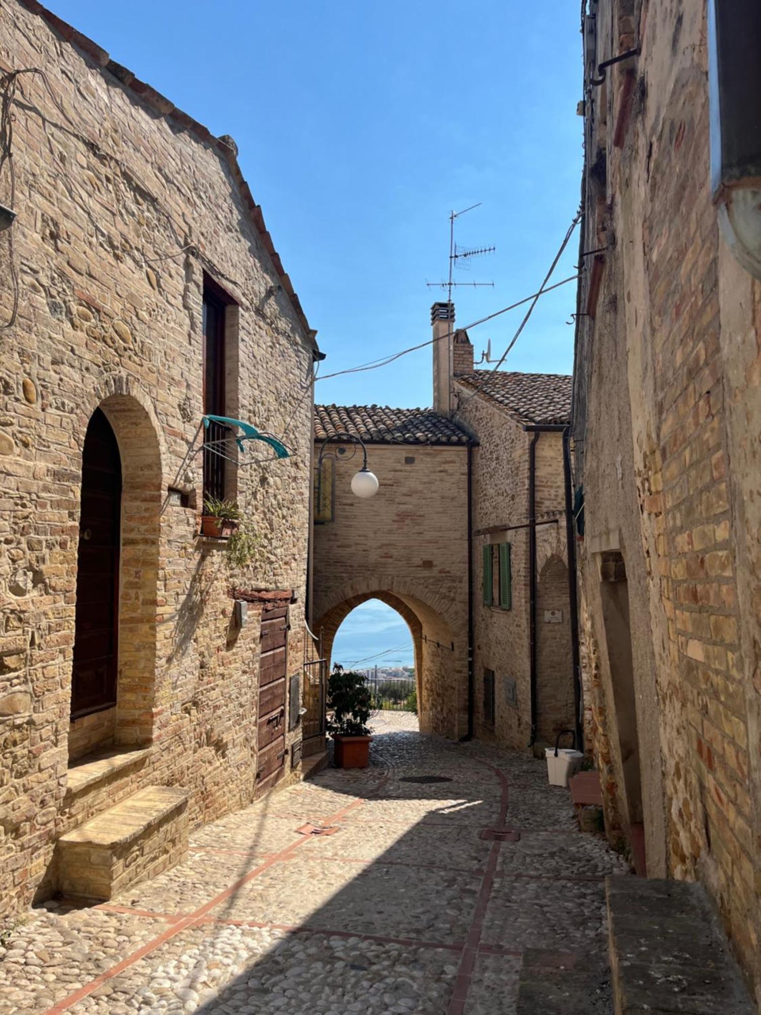 Ferienwohnung Seta Luxury Roseto Degli Abruzzi Exterior foto